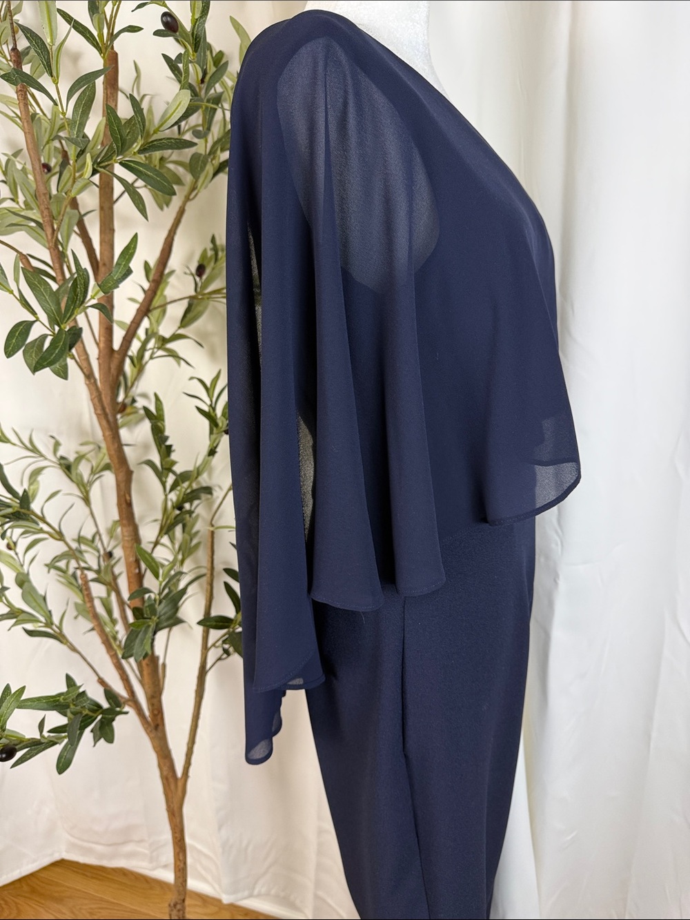 Vince Camuto One-Shoulder Navy Jumpsuit Chiffon Drape Sz 8 (DJ3) - Picture 5 of 9